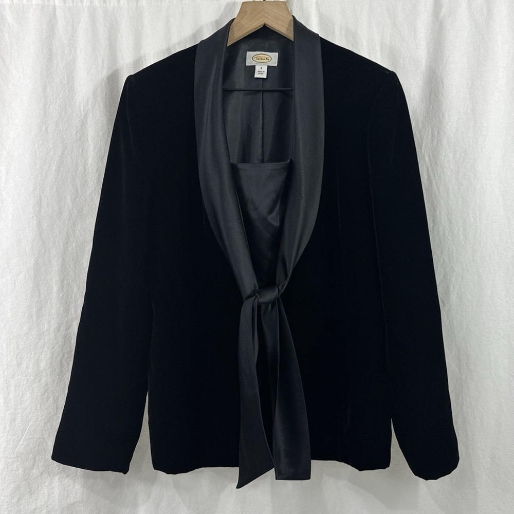 TALBOTS Women's
BLACK VELVET TUXEDO JACKET BLAZER SATIN SHAWL TIE COLLAR Size 12